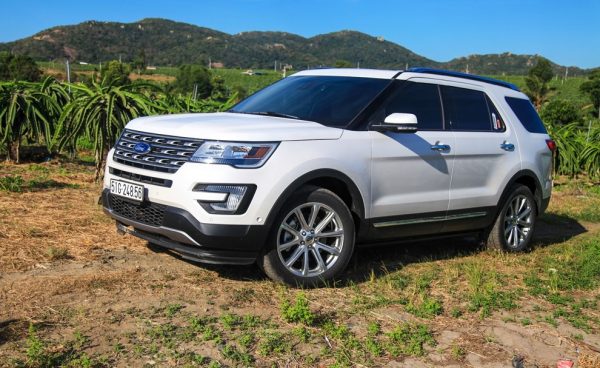 Cho taxi Tự Lái 7 Chỗ Ford Explorer
