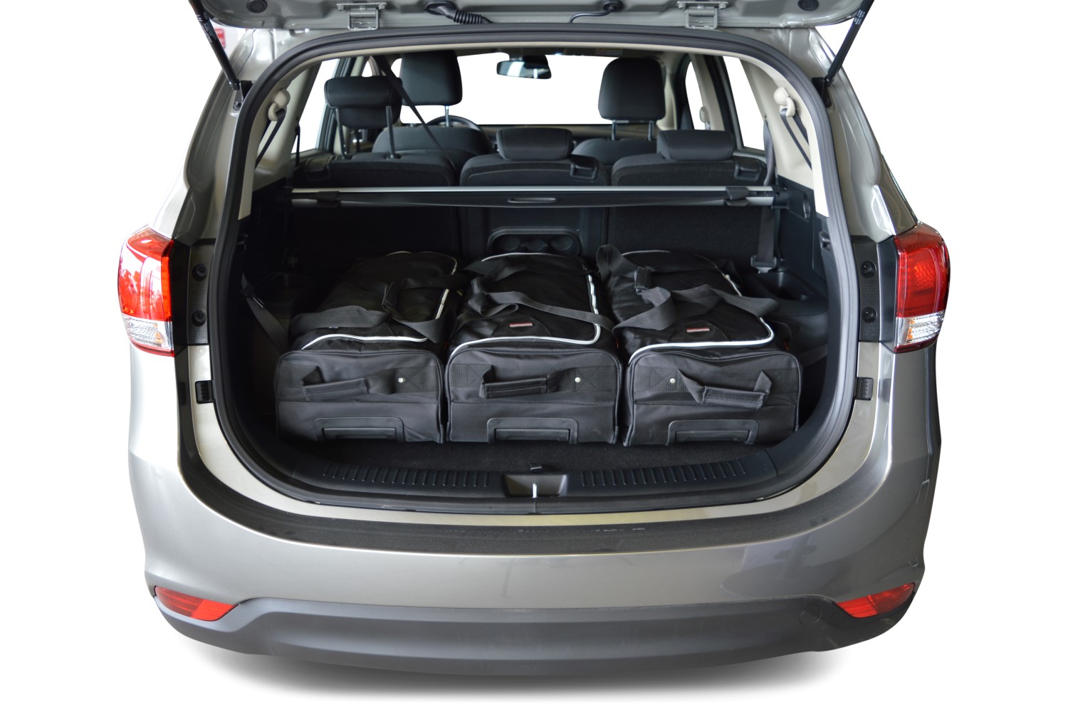 Cho taxi tháng có lái 7 chỗ Kia Carens